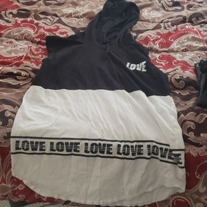 Women sleeveless hoodie